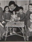 Вртић и јасле „Краљица Марија“ 1952-1971. особље вртића и деца,одлазак на летовање, подела оброка